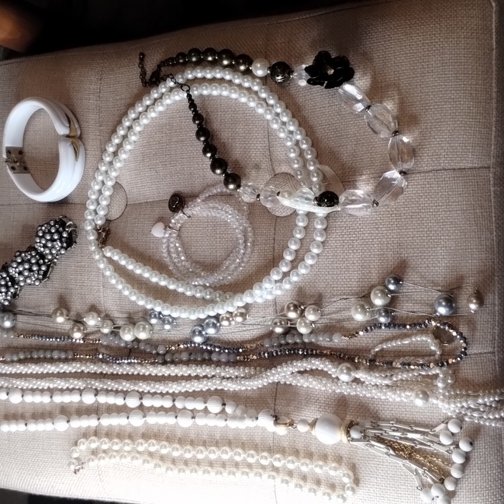 Vintage/Faux Jewelry Bundle
